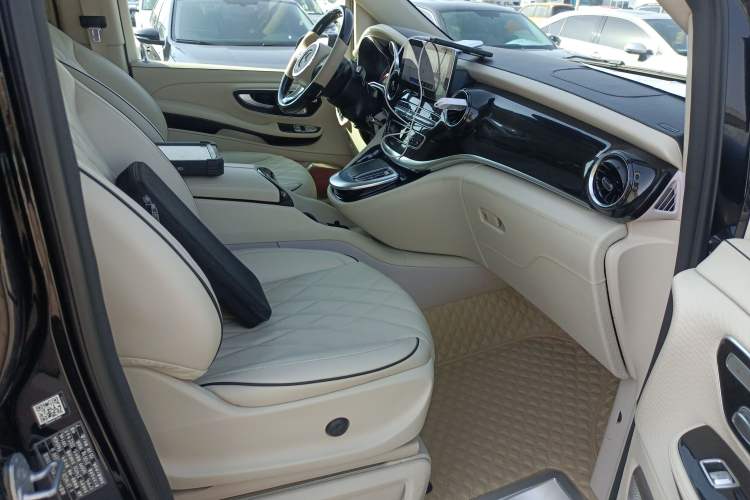 Used Mercedes-Benz V-Class 2021 V 260 L Long Wheelbase Prestige Edition