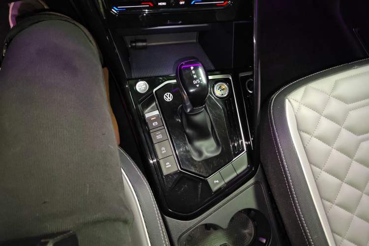 Used Volkswagen Tayron 2023 280TSI Two-Wheel-Drive Luxury Plus Advanced Version
