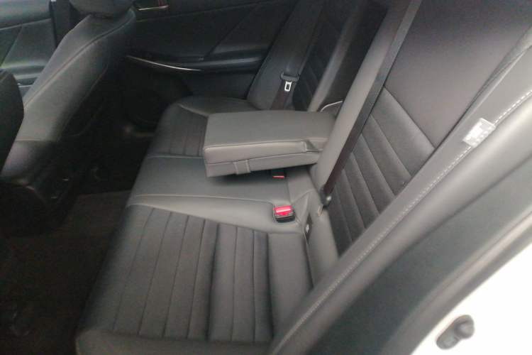 Used Lexus IS 2017 300 Leading Edition
