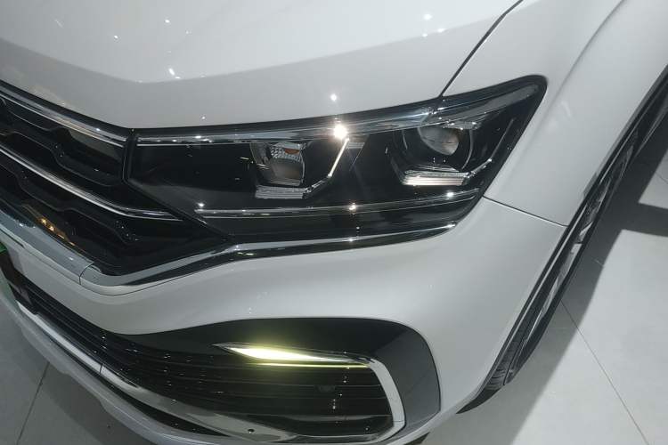 Used Volkswagen Tayron X 2020 330TSI Two-Wheel Drive Luxury Smart Connectivity Version
