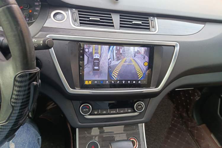 Used Land X7 2015 2.0T Panoramic Luxury Edition
