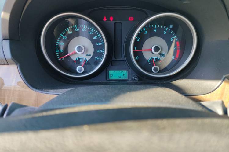 Used Buick Excelle 2015 1.5L Automatic Classic Model
