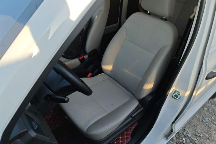 Used Wuling Hongguang V 2022 1.5L Jingqu Edition Electric-Assist LAR