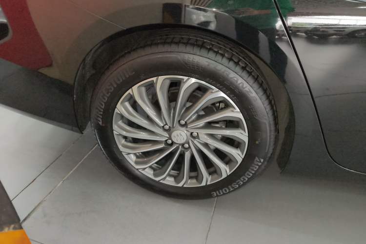 Used Buick LaCrosse 2023 28T Prestige Edition
