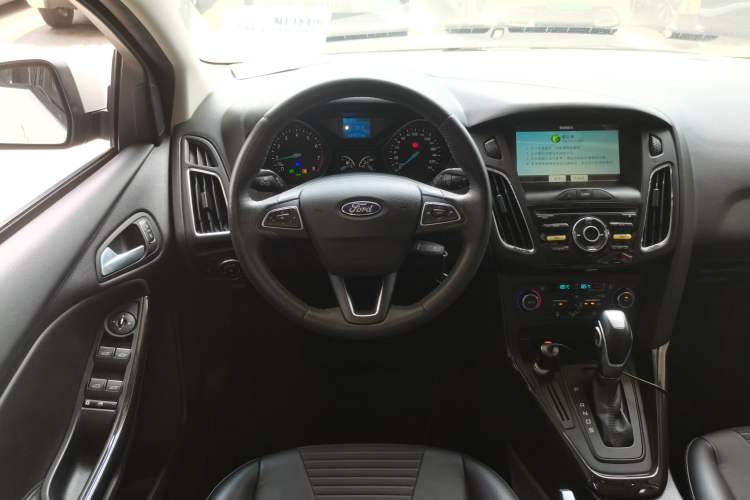 Used Ford Focus 2017 Hatchback 1.6L Automatic Fashion Edition Smart Drive Version
