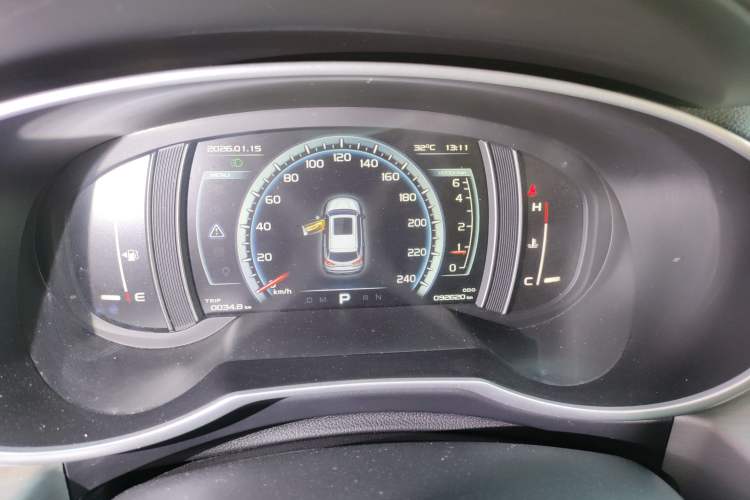 Used Geely Auto Emgrand X7 Sport 2016 1.8TD Automatic Smart Connectivity Version
