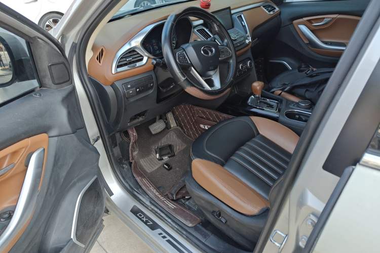 Used Soueast DX7 2015 1.5T Automatic Luxury Model
