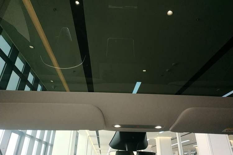 Used Tesla Model Y 2025 Rear-Wheel-Drive Version
