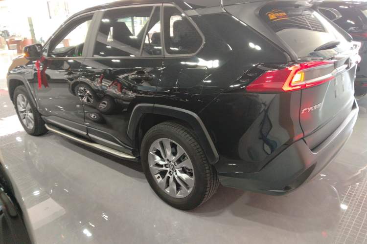 Used Toyota Wildlander 2024 2.0L CVT Two-Wheel Drive Leading Edition
