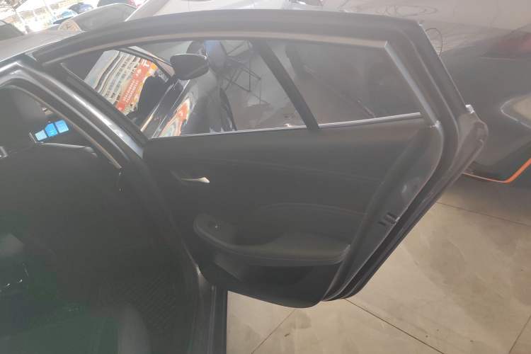 Used Roewe i5 2023 1.5L CVT Luxury Edition
