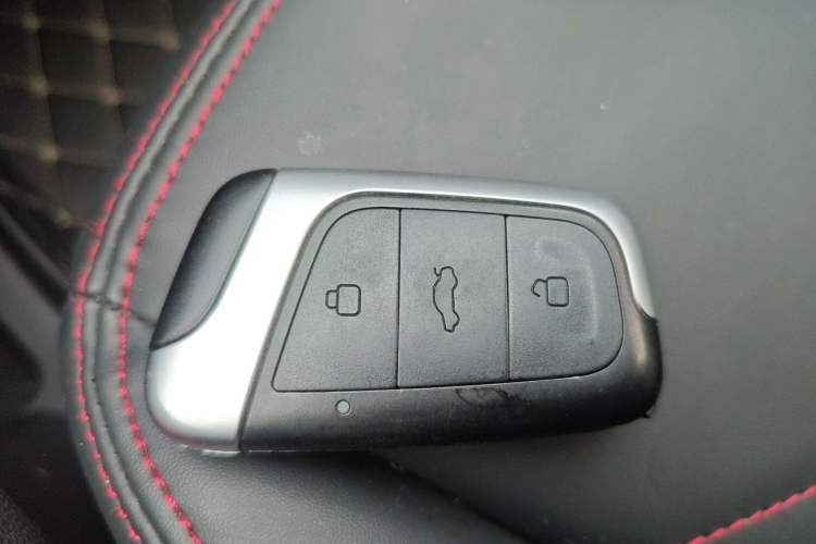 Used Chery Little Ant 2022 Sweet Pink Edition Half-Sugar Version Lithium Iron Phosphate 30 kW 301 km
