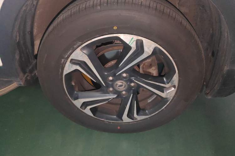 Used Dongfeng Aeolus AX7 2016 2.0L Automatic Zhiyi Trim
