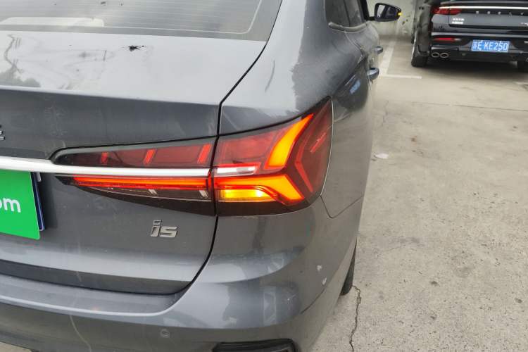 Used Roewe i5 2021 1.5L Manual Platinum Edition
