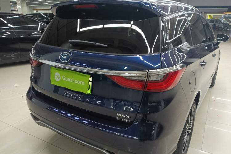 Used BYD Song MAX New Energy 2019 DM 1.5T Smart Connect Zhiyao Model 6 Seats China VI Standard
