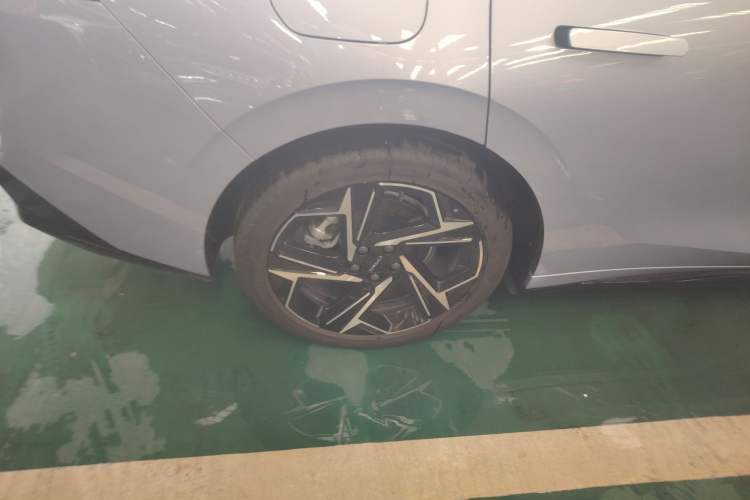 Used Lynk & Co 07 2024 EM-P 126 Long-Range Halo