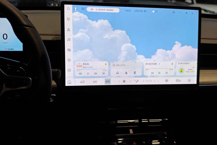 Used Wuling Xingguang 2024 Co-Creation Edition 510 Advanced Model
