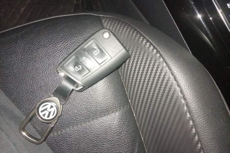 Used Volkswagen T-ROC 2018 280TSI DSG Two-Wheel-Drive Comfort Version China V Standard
