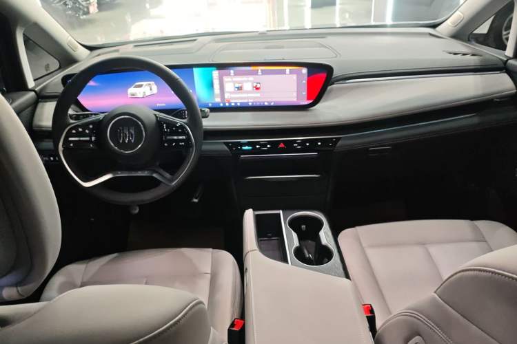 Used Buick GL8 2025 Lu Zun Deluxe Edition