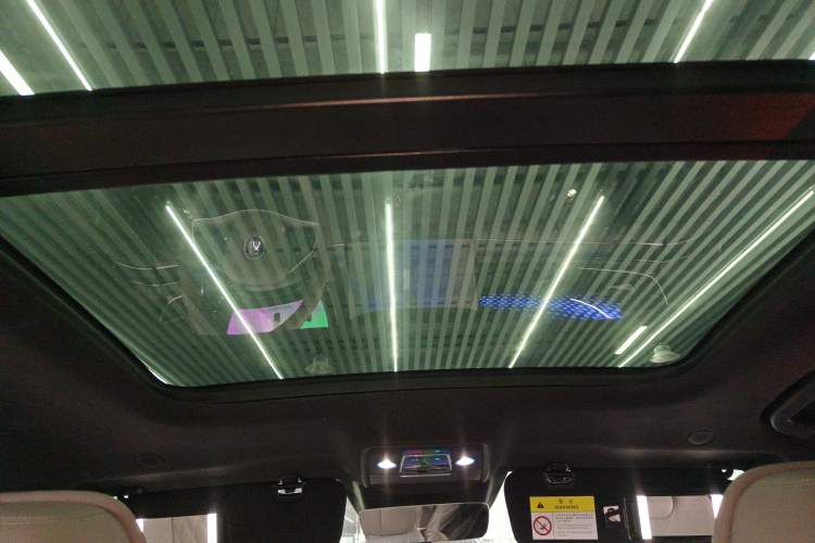 Used BYD Han 2024 EV Glory Edition 715KM Front-Wheel-Drive Flagship Model
