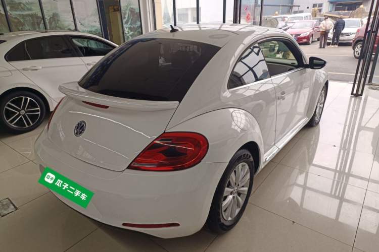 Used Volkswagen Beetle 2015 180TSI model
