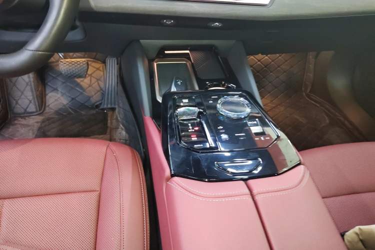 Used BMW 5 Series 2025 530Li Luxury Edition M Sport Package
