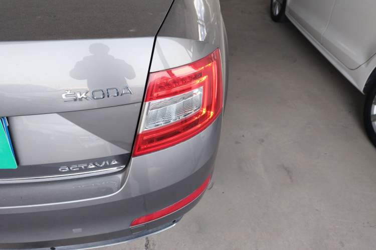 Used Skoda Octavia 2016 1.6L Automatic Smart Drive Edition
