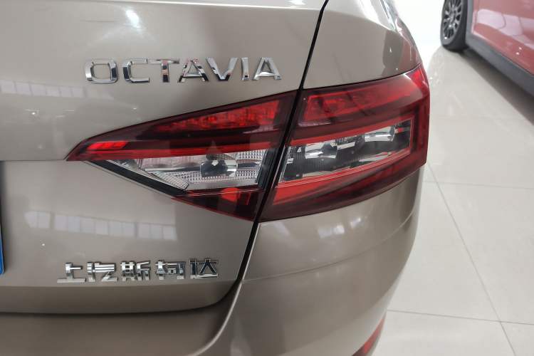 Used Skoda Octavia 2018 TSI230 DSG Luxury Edition