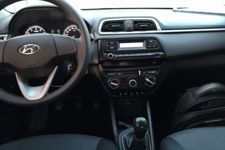 Used Hyundai Verna 2017 1.4L Manual Refreshed Version China V Standard