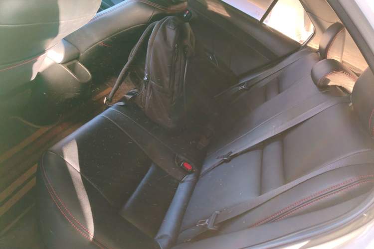 Used Toyota YARiS L 2019 1.5E CVT Dynamic Edition China VI compliant
