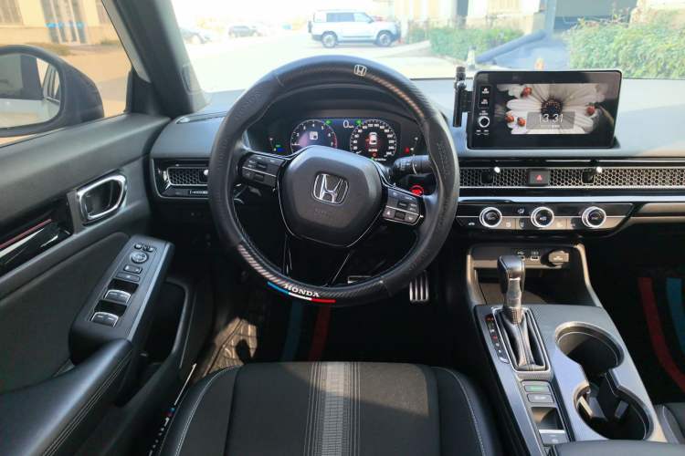 Used Honda Civic 2022 240TURBO CVT Dynamic Edition
