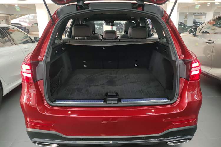 Used Mercedes-Benz GLC 2017 GLC 260 4MATIC Luxury Model
