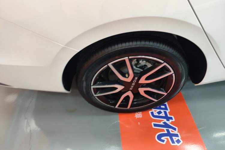 Used Roewe D6 2025 450km Deluxe Edition