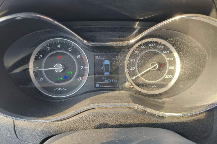 Used Baojun 560 2016 1.8L Manual Elite Version
