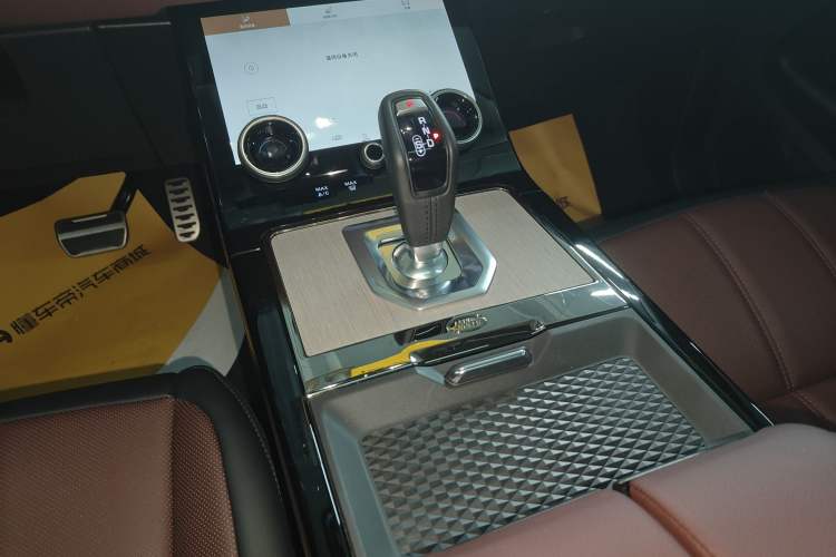 Used Land Rover Range Rover Evoque 2022 Facelifted Aurora L 249 PS R-Dynamic Luxury Edition
