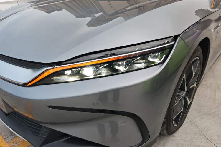 Used BYD Han 2022 EV Genesis Edition 715KM Front-Wheel-Drive Prestige Model
