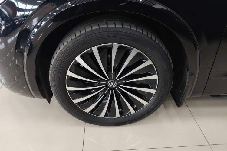 Used Volkswagen Viloran 2023 Revised 380TSI Prestige Edition