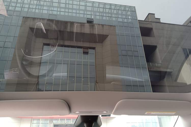 Used Tesla Model Y 2025 Rear-Wheel-Drive Version
