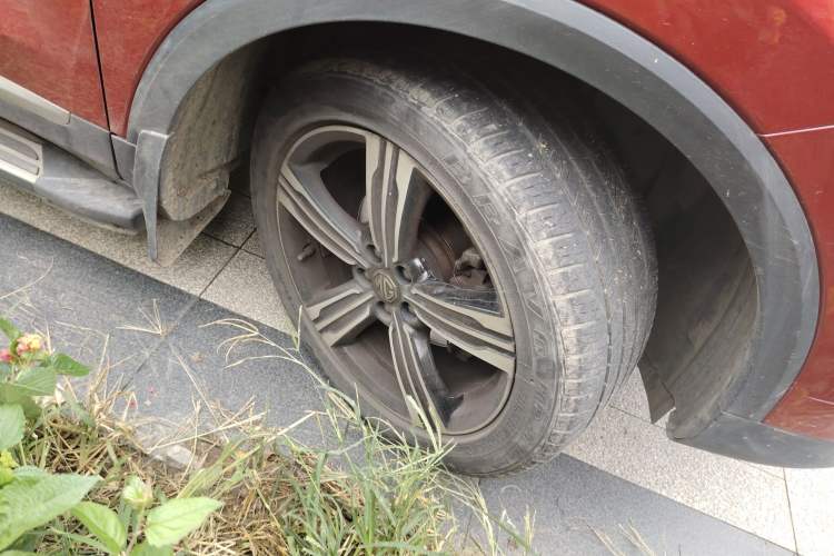 Used MG ZS 2020 Global Bestseller with 1.5L Engine Manual Transmission and a Massive 65-Inch Panoramic Sunroof Version
