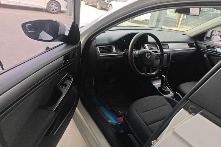 Used Volkswagen Bora 2017 1.6L Automatic Fashion Model
