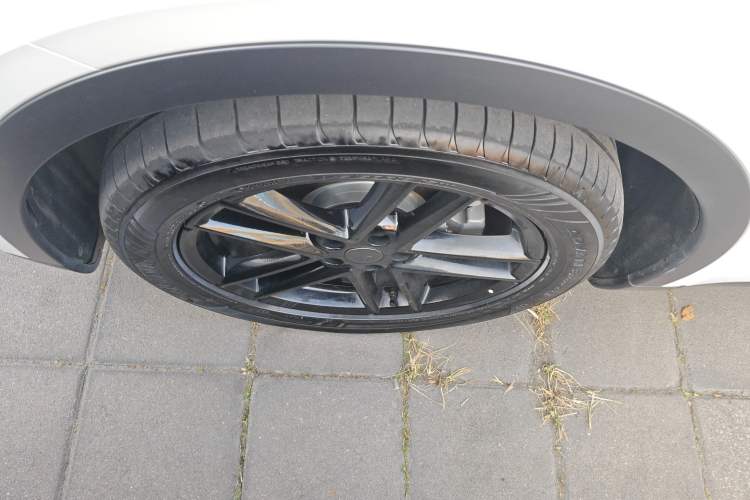 Used ONVO L60 2024 60 kWh All-Wheel Drive
