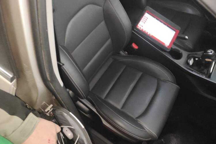 Used Geely Auto Emgrand 2019 Leading Edition 1.5L Manual Upward Asian Games Edition China VI
