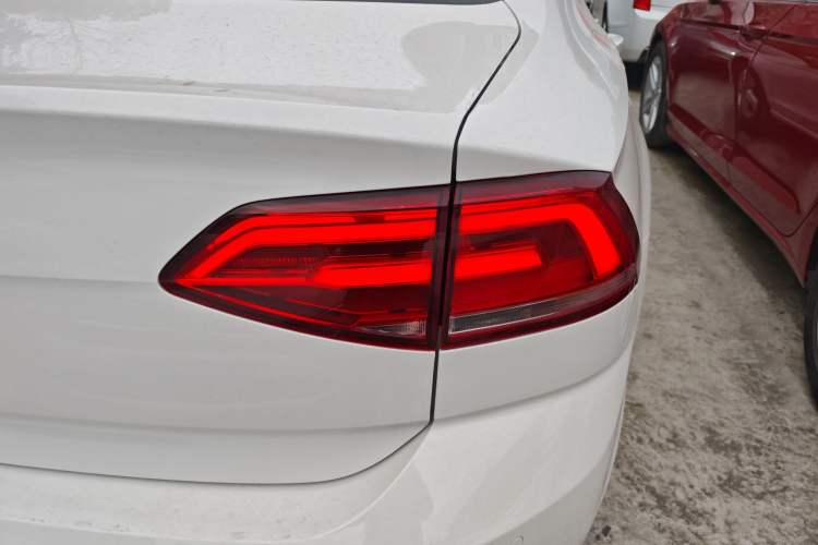 Used Volkswagen Lamando 2017 230TSI DSG Fashion Edition
