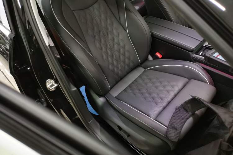 Used Volkswagen Magotan 2024 380TSI DSG Prestige Edition DaMai Package