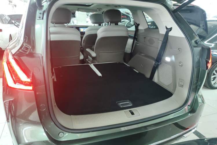 Used Roewe RX9 2023 2.0T Two-Wheel Drive Enjoyment Version
