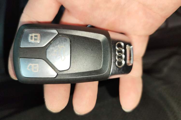 Used Audi Q5L 2022 40T Luxury Dynamic Model