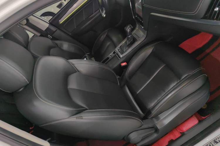 Used Roewe RX5 2019 20T Two-Wheel Drive Automatic 4G Connected Platinum Edition