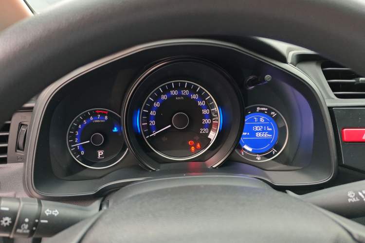 Used Honda Fit 2016 1.5L LXS CVT Comfort Sunroof Version
