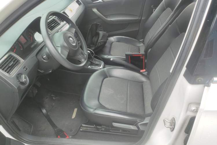 Used Volkswagen Santana 2015 1.6L Automatic Comfort Edition