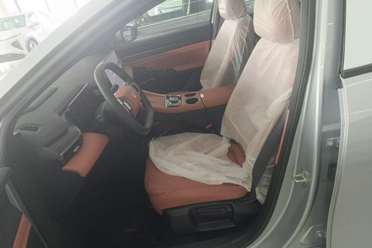 Used  L6 2025 EM-i 140km Long-Range Version
