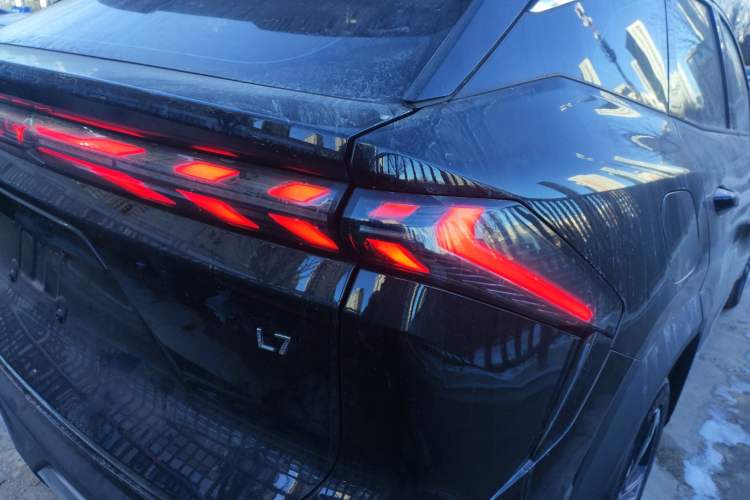 Used  L7 2024 1.5T 115 km MAX Dragon Edition